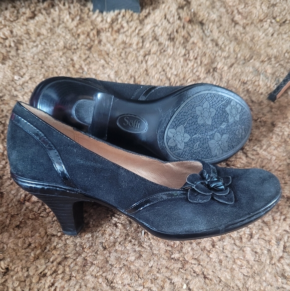 Sofft Kensington Suede 6.5W Kitten Heels - Picture 1 of 2